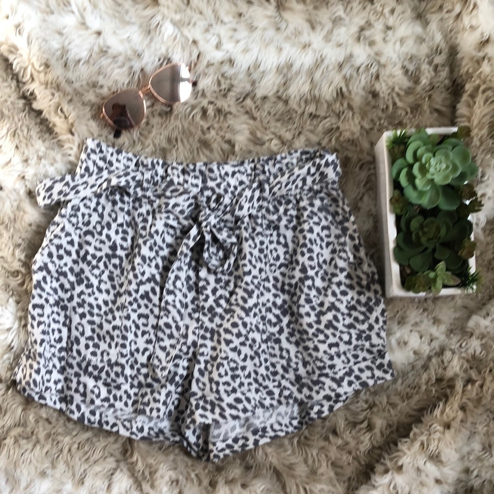 🌹🌹NWT Aerie belted casual shorts 🌹🌹